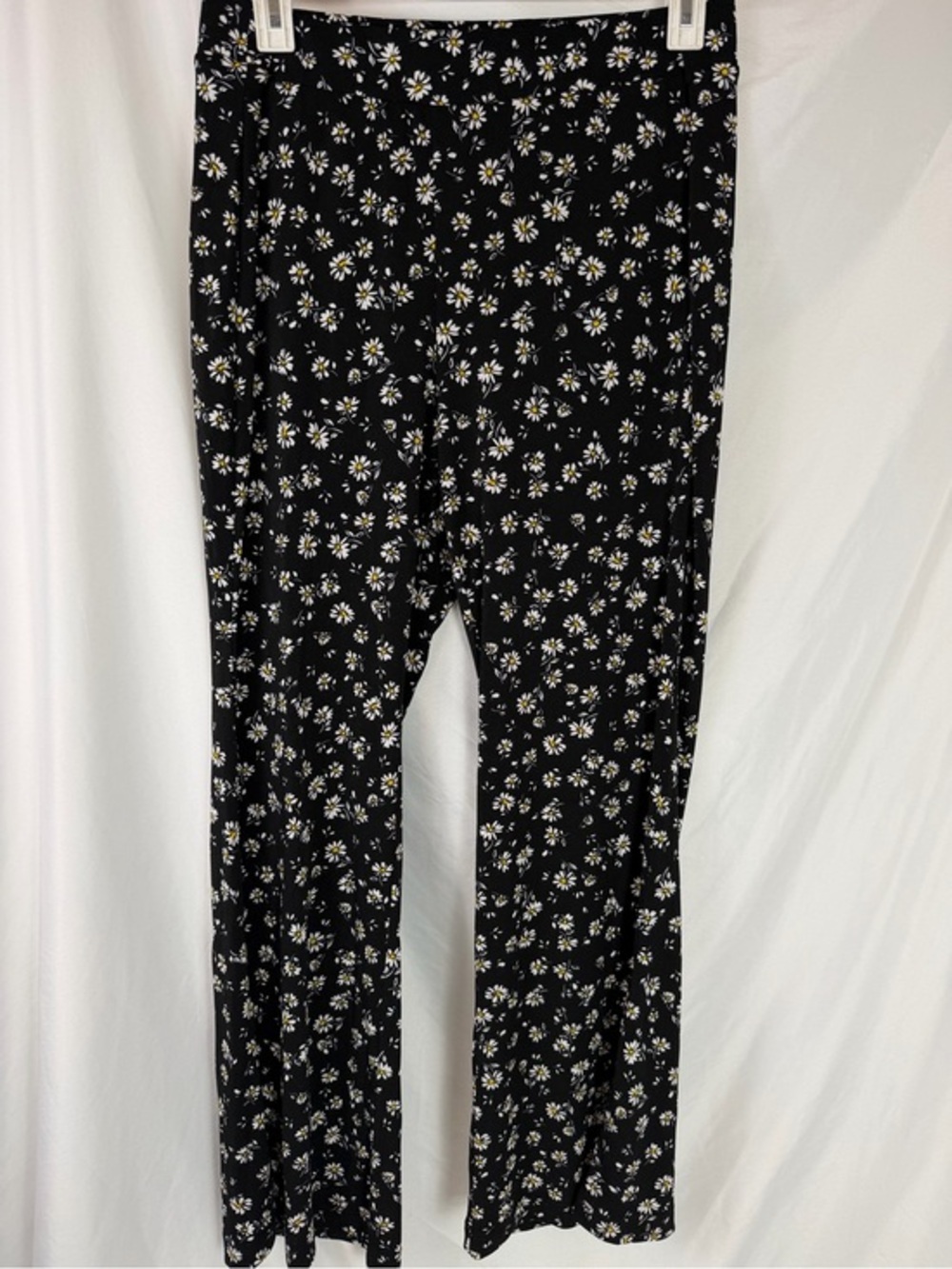 Lane Bryant Daisy Print Pull On Flare Pants Size 20 Soft Knit Floral Pants